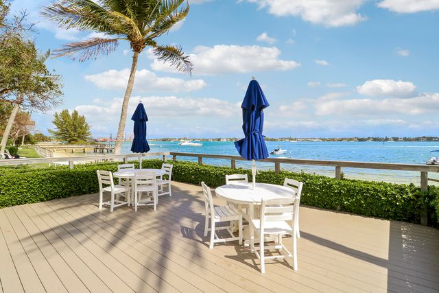 5600 N FLAGLER Drive 1001, West Palm Beach, FL 33407
