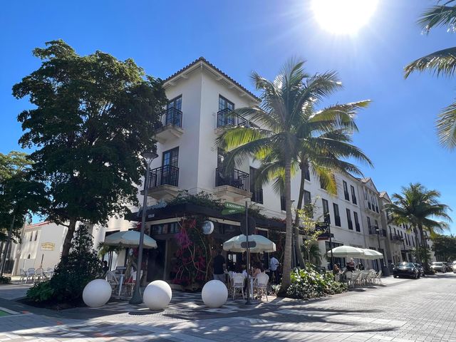5600 N FLAGLER Drive 1001, West Palm Beach, FL 33407