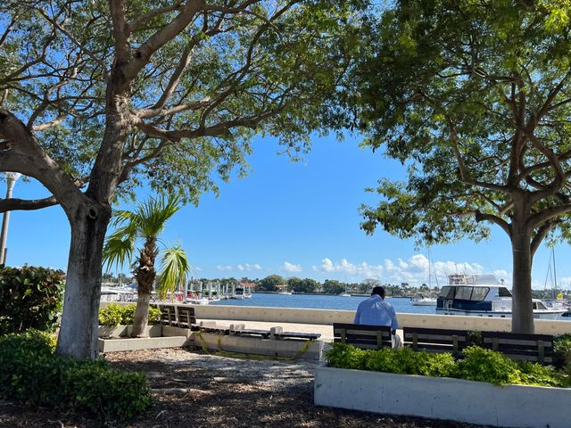5600 N FLAGLER Drive 1001, West Palm Beach, FL 33407