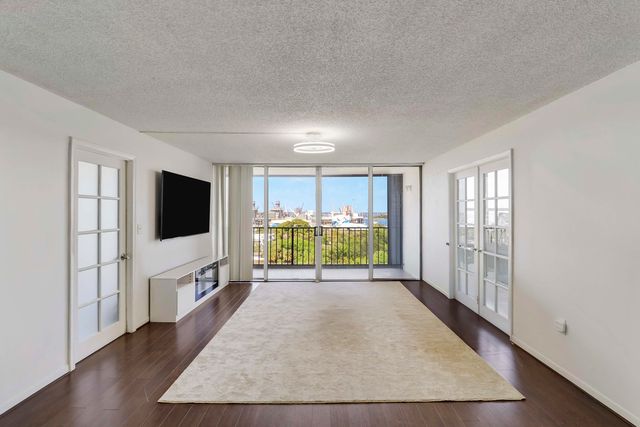5600 N FLAGLER Drive 1001, West Palm Beach, FL 33407