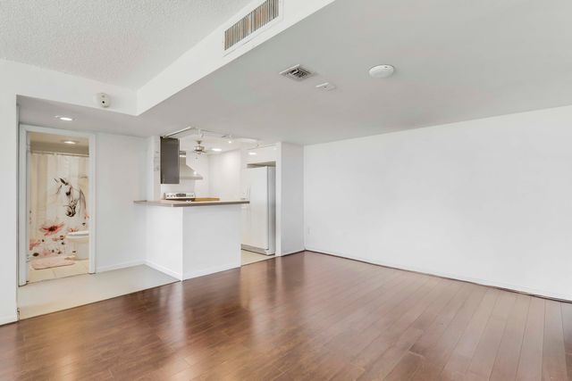 5600 N FLAGLER Drive 1001, West Palm Beach, FL 33407