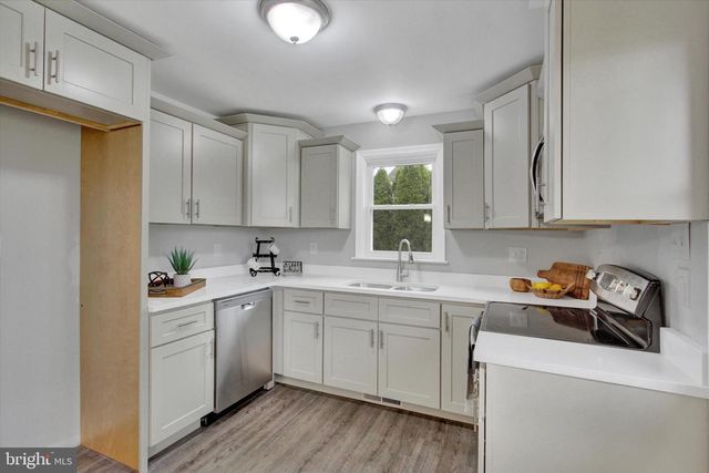 115 SHERMAN ST, Hanover, PA 17331