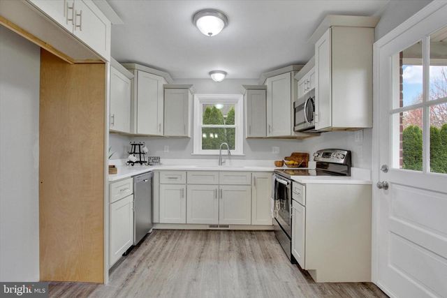 115 SHERMAN ST, Hanover, PA 17331