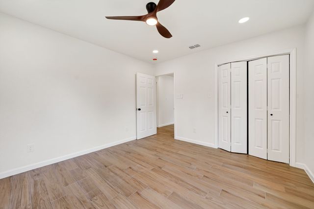 506 S Dallas Street, Kaufman, TX 75142