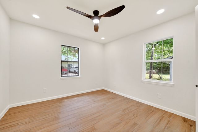 506 S Dallas Street, Kaufman, TX 75142