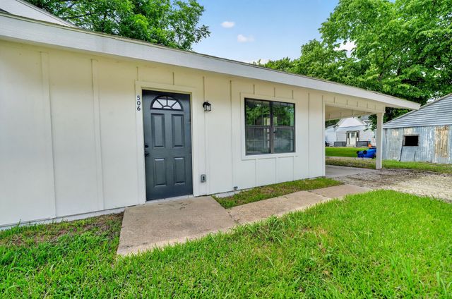 506 S Dallas Street, Kaufman, TX 75142