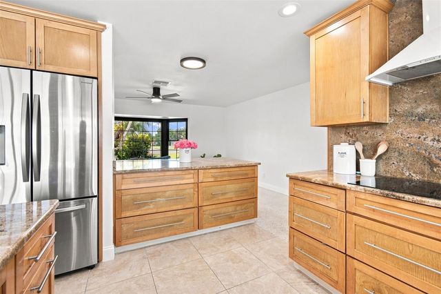 11900 7TH STREET E, Treasure Island, FL 33706