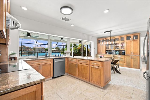11900 7TH STREET E, Treasure Island, FL 33706