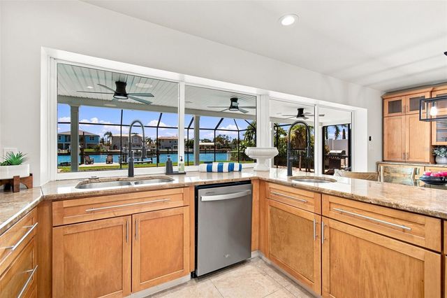 11900 7TH STREET E, Treasure Island, FL 33706