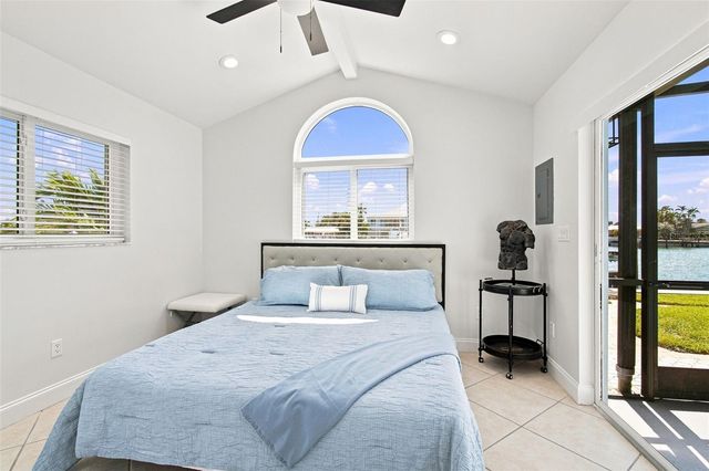 11900 7TH STREET E, Treasure Island, FL 33706