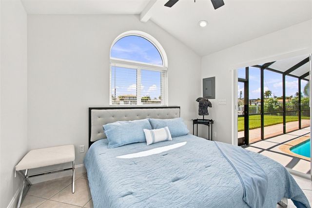 11900 7TH STREET E, Treasure Island, FL 33706