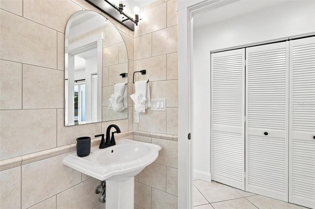 11900 7TH STREET E, Treasure Island, FL 33706