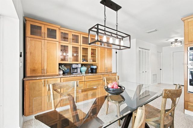 11900 7TH STREET E, Treasure Island, FL 33706