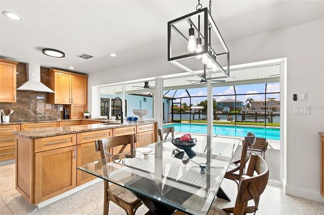 11900 7TH STREET E, Treasure Island, FL 33706