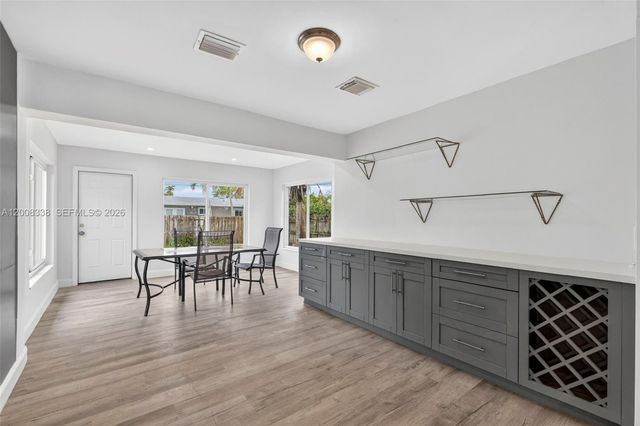 2909 NW 9th Ave, Wilton Manors, FL 33311