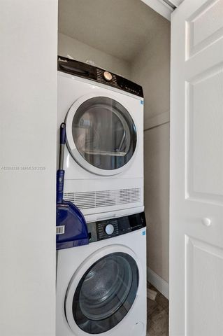 2909 NW 9th Ave, Wilton Manors, FL 33311