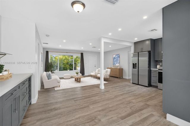 2909 NW 9th Ave, Wilton Manors, FL 33311