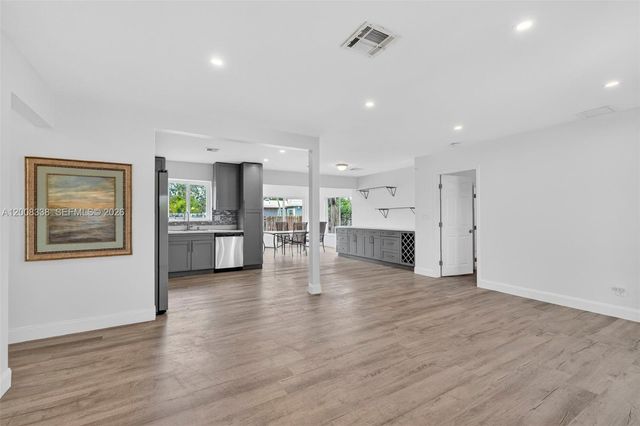 2909 NW 9th Ave, Wilton Manors, FL 33311