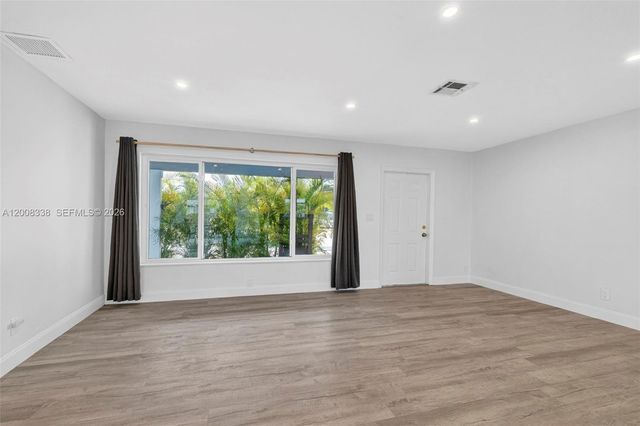 2909 NW 9th Ave, Wilton Manors, FL 33311