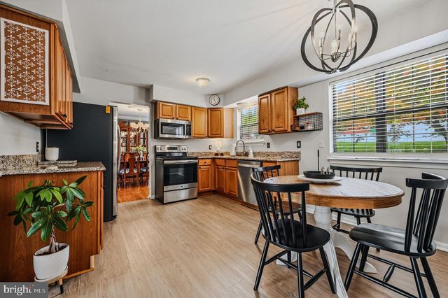 230 BARBERRY DR, Wilmington, DE 19808