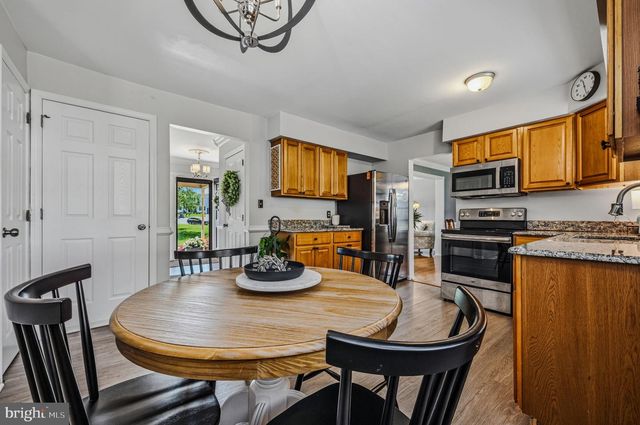 230 BARBERRY DR, Wilmington, DE 19808