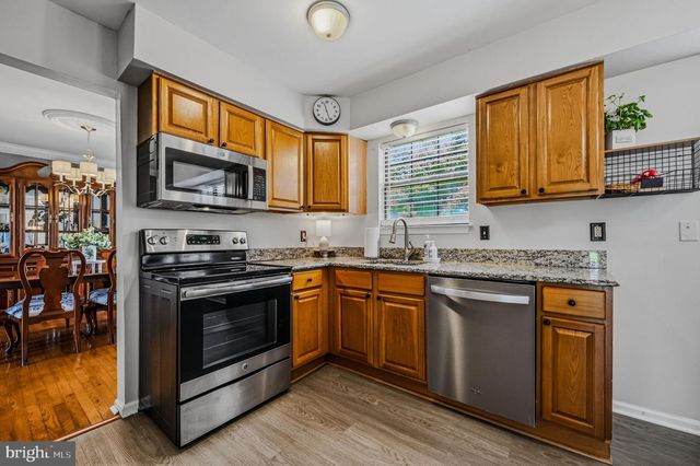 230 BARBERRY DR, Wilmington, DE 19808