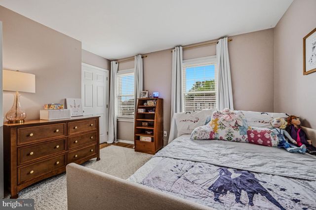 230 BARBERRY DR, Wilmington, DE 19808