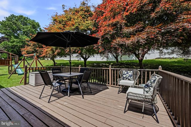 230 BARBERRY DR, Wilmington, DE 19808