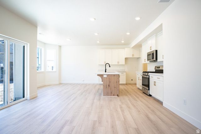 571 W 1775 N, Harrisville, UT 84404