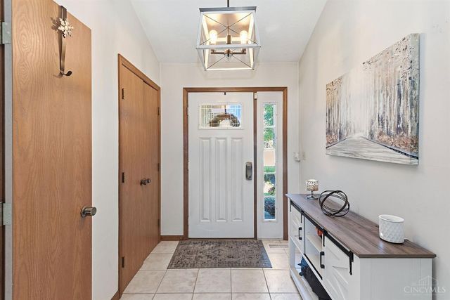 1748 Sherwood Forest Drive, Miamisburg, OH 45342