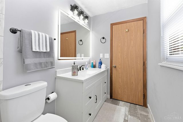 1748 Sherwood Forest Drive, Miamisburg, OH 45342