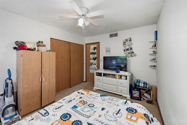 1748 Sherwood Forest Drive, Miamisburg, OH 45342