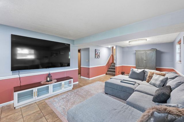 1748 Sherwood Forest Drive, Miamisburg, OH 45342