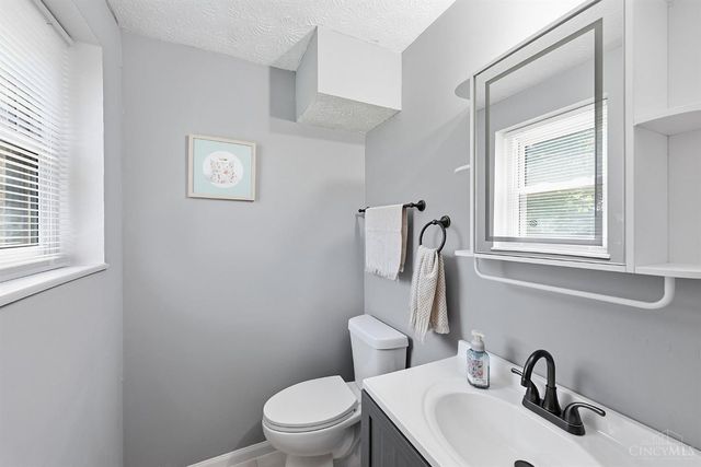 1748 Sherwood Forest Drive, Miamisburg, OH 45342