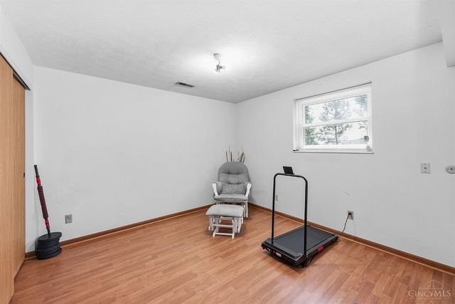 1748 Sherwood Forest Drive, Miamisburg, OH 45342