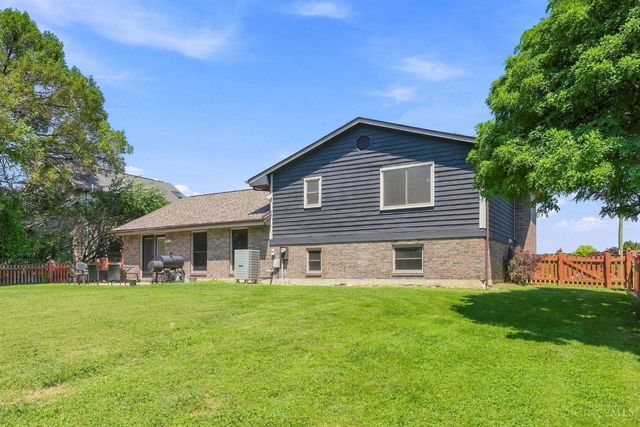 1748 Sherwood Forest Drive, Miamisburg, OH 45342