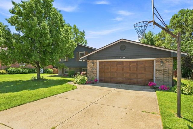 1748 Sherwood Forest Drive, Miamisburg, OH 45342