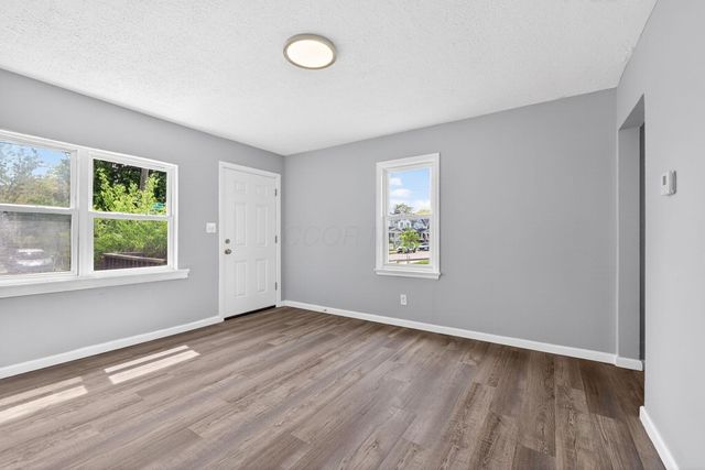 1406 E 18th Avenue, Columbus, OH 43211