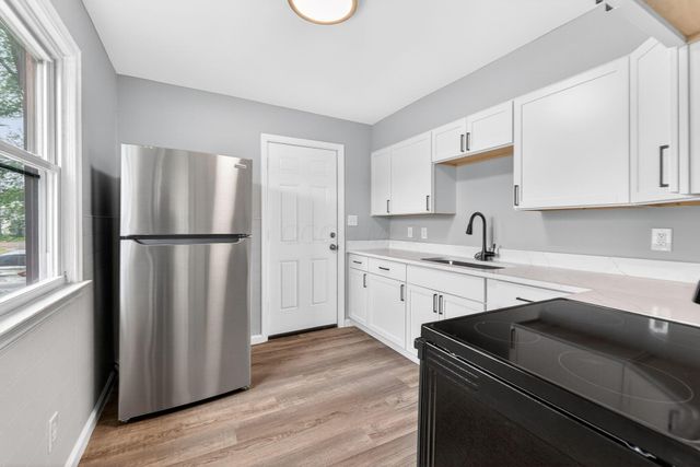 1406 E 18th Avenue, Columbus, OH 43211