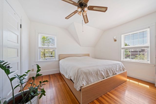 25 Hobart Ave, Braintree, MA 02184