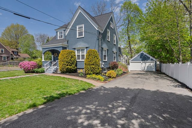 25 Hobart Ave, Braintree, MA 02184