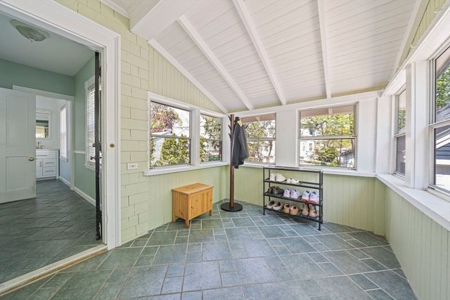 25 Hobart Ave, Braintree, MA 02184