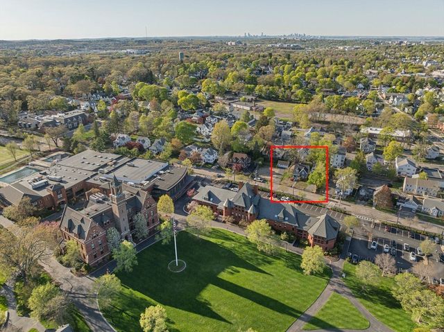 25 Hobart Ave, Braintree, MA 02184