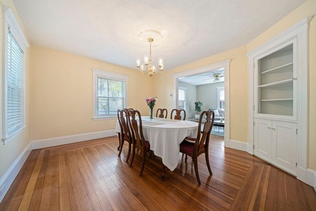25 Hobart Ave, Braintree, MA 02184