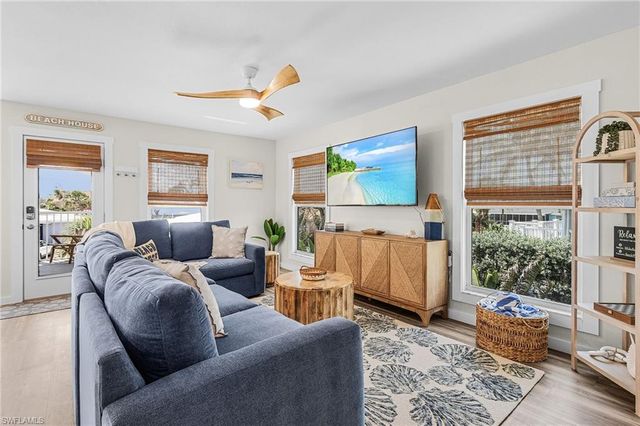 197 Madison CT, Fort Myers Beach, FL 33931