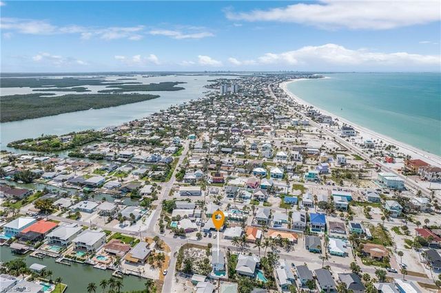 197 Madison CT, Fort Myers Beach, FL 33931