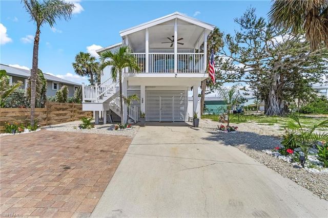 197 Madison CT, Fort Myers Beach, FL 33931
