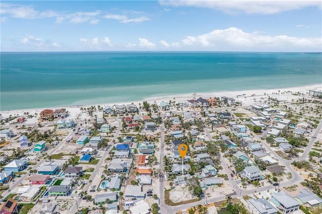 197 Madison CT, Fort Myers Beach, FL 33931