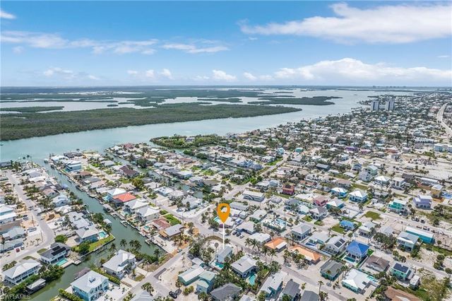 197 Madison CT, Fort Myers Beach, FL 33931