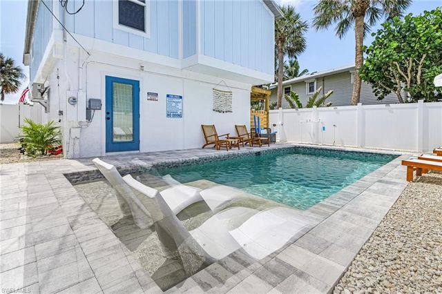 197 Madison CT, Fort Myers Beach, FL 33931